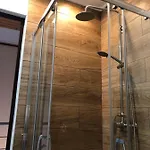 Bier-lak House 71